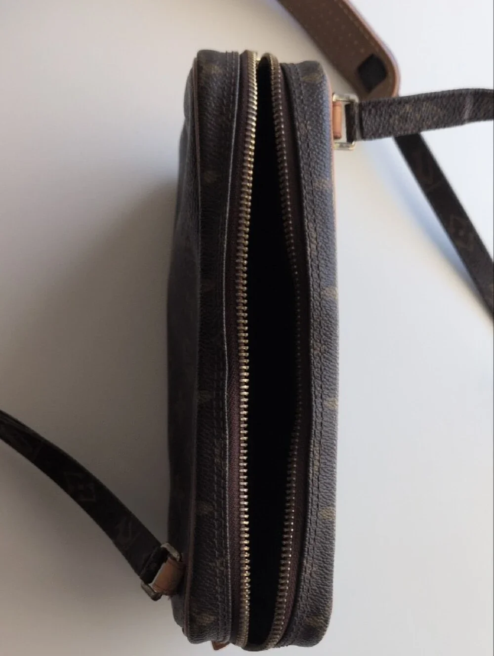 Louis Vuitton Brown Monogram Canvas Messenger Bag with Tan Trim